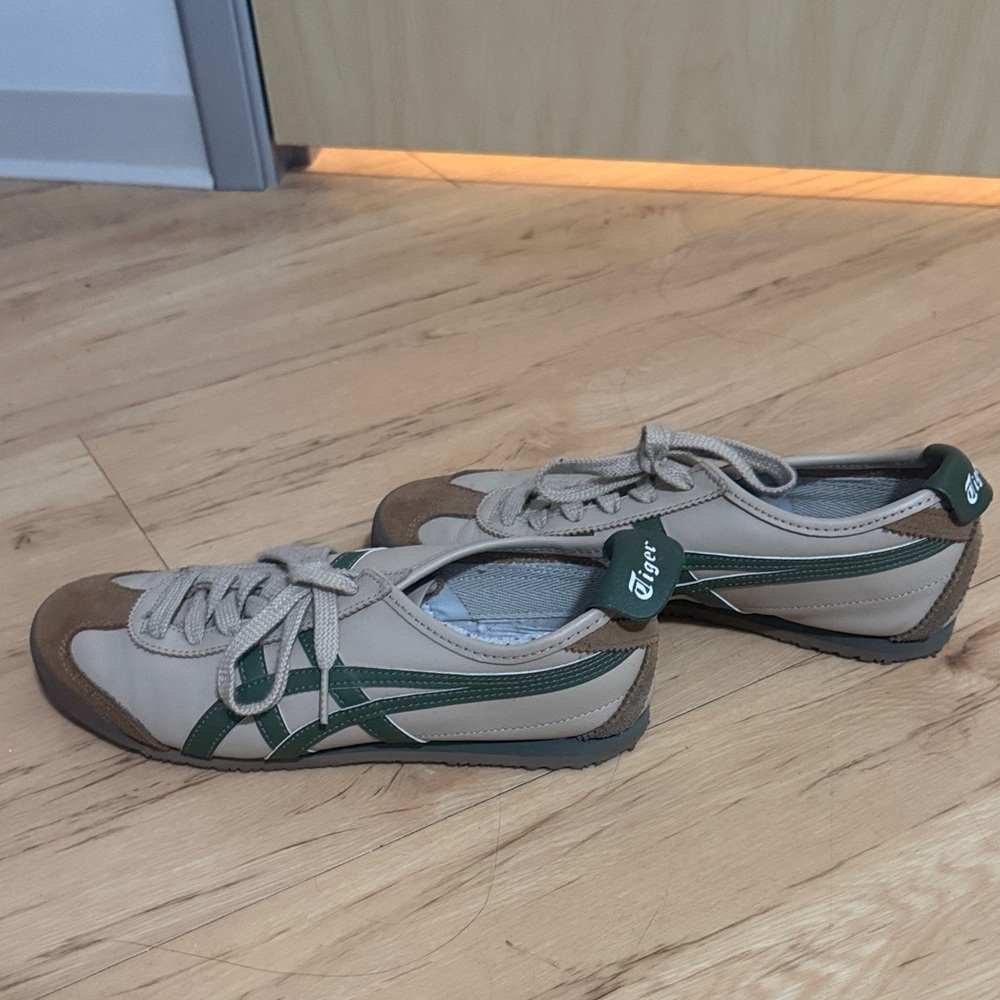 Onitsuka Tiger Mexico 66 Beige/Brown and Green Sneakers ASICS